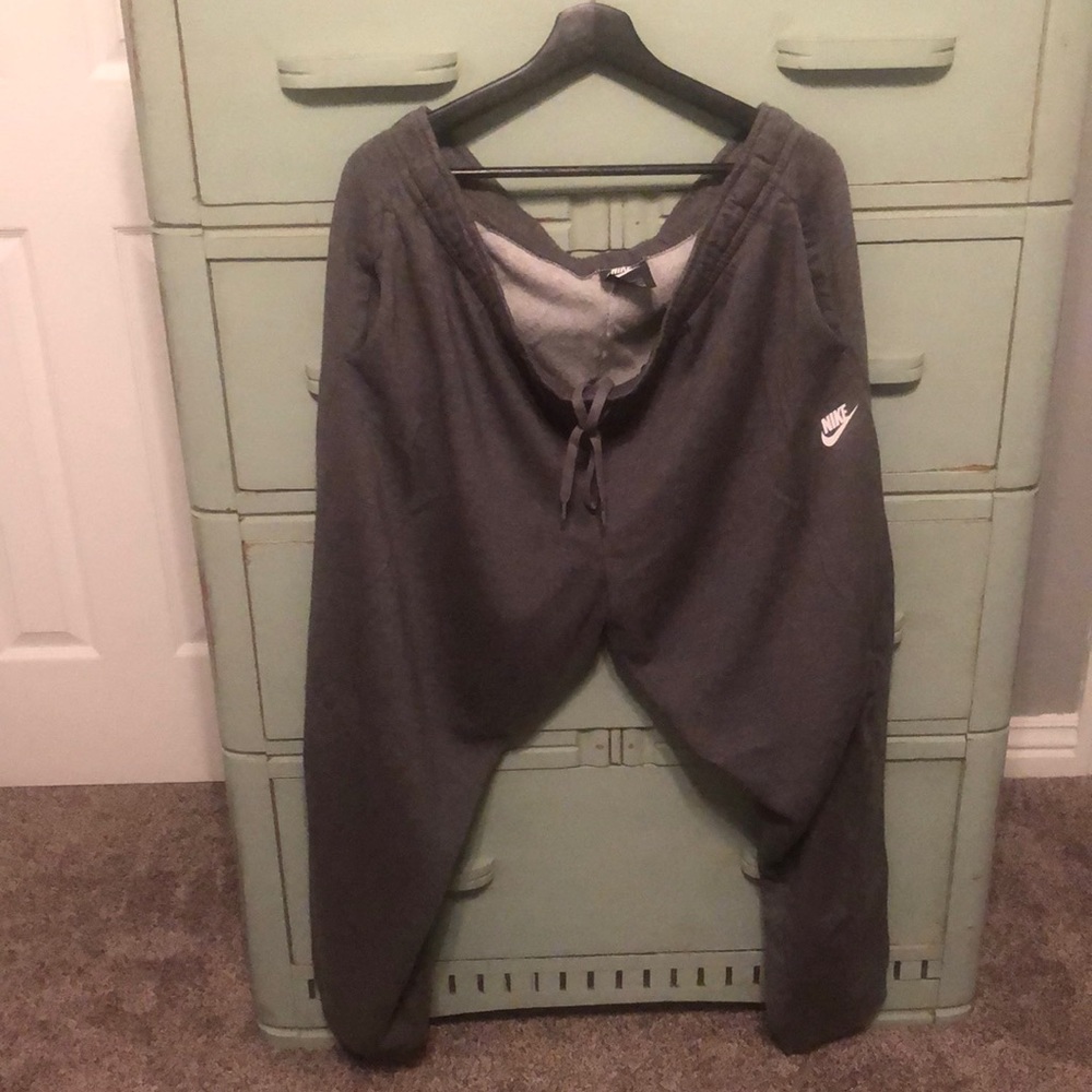 Nike heather gray jogger sweatpants size XXL.